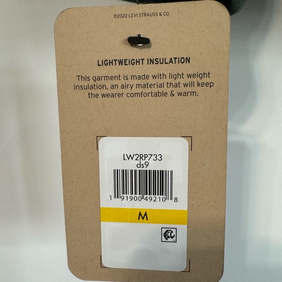 Levi’s Women’s Box Quilted Puffer Jacket Green Size M NWT - Picture 10 of 17